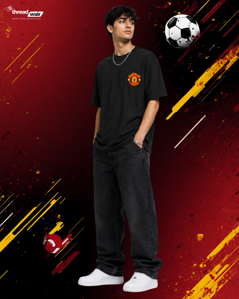 Manchester United Classic Crest T-Shirt Black  (Oversized)