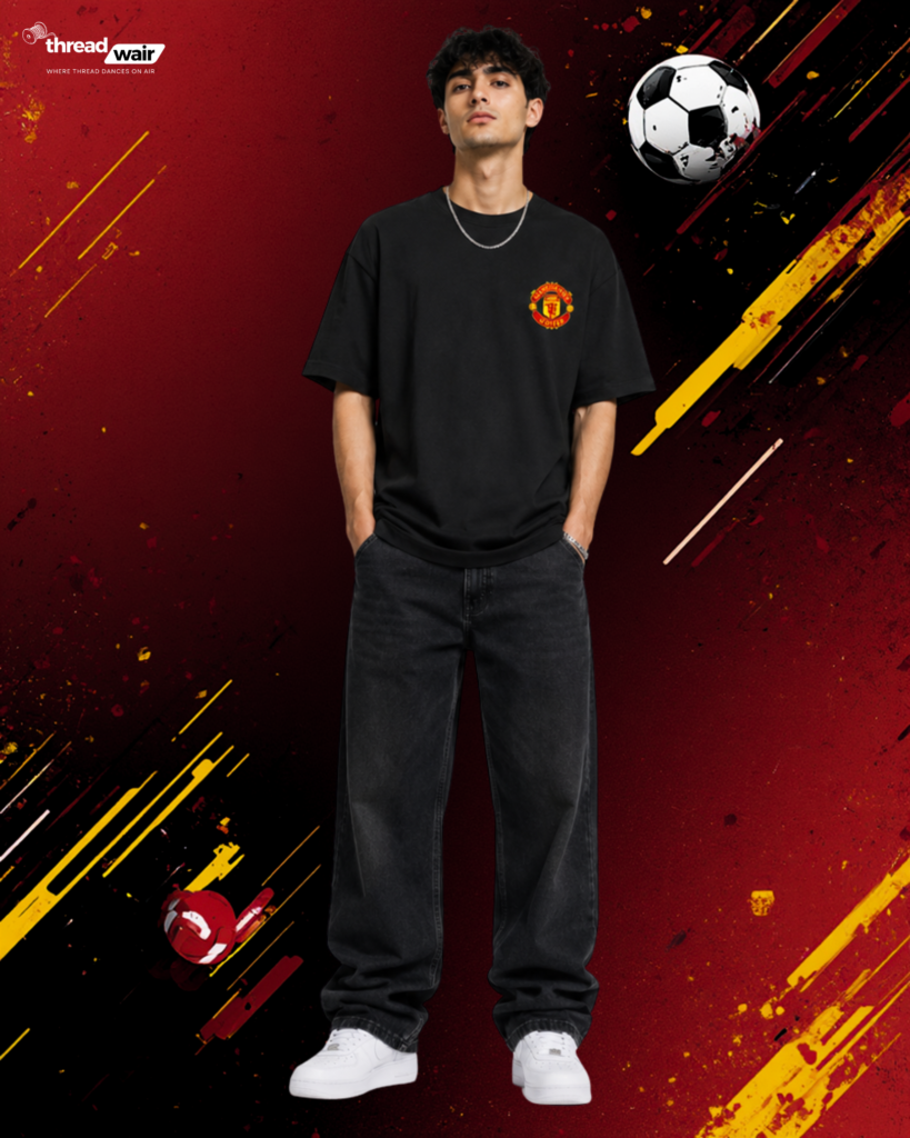 Manchester United Classic Crest T-Shirt Black  (Oversized)